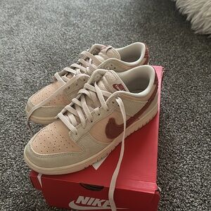 Nike Women's Sneakers in Beige and Pink